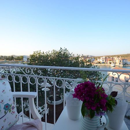 Port Villa Deniz Алачати Экстерьер фото