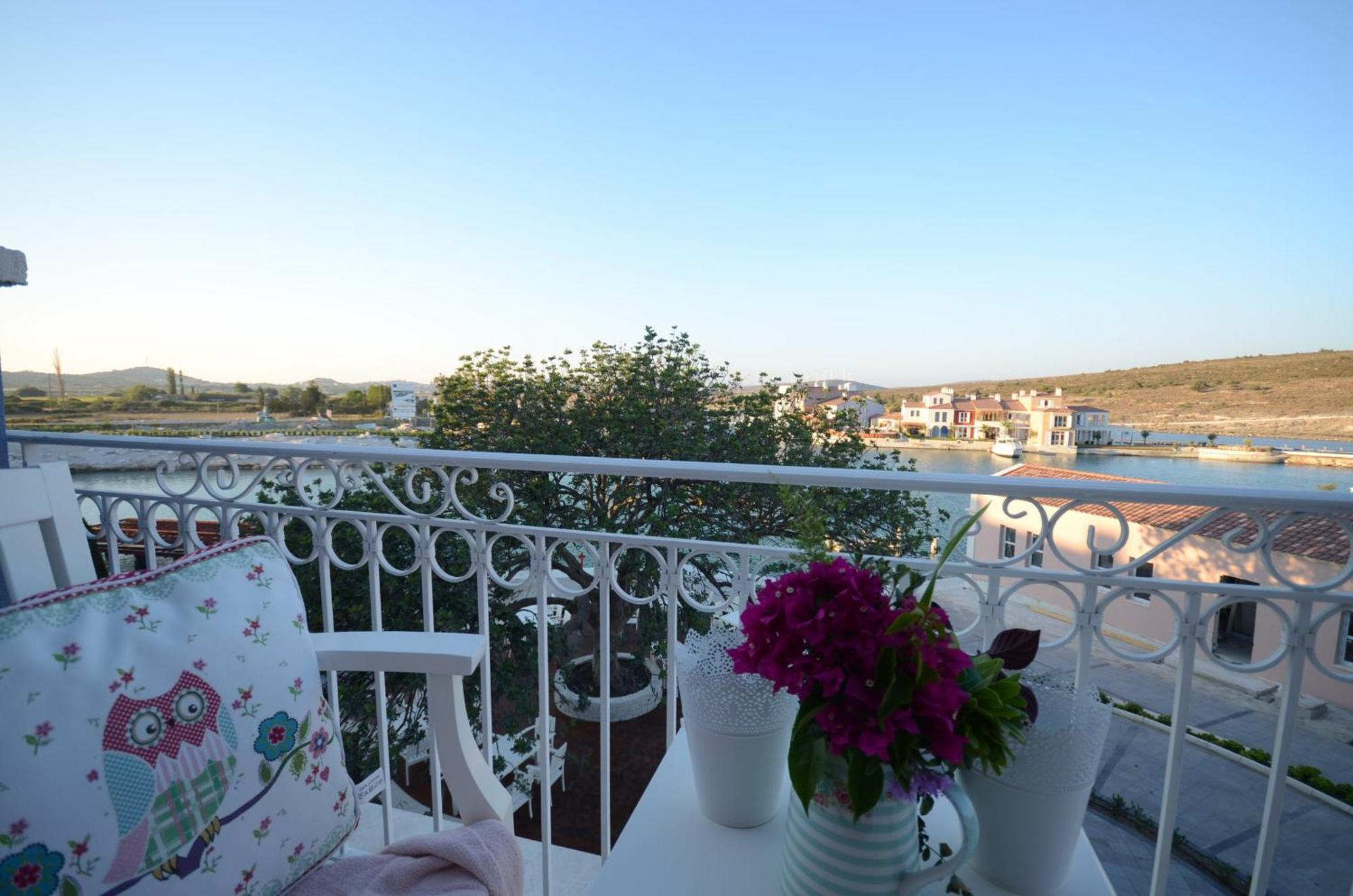 Port Villa Deniz Алачати Экстерьер фото